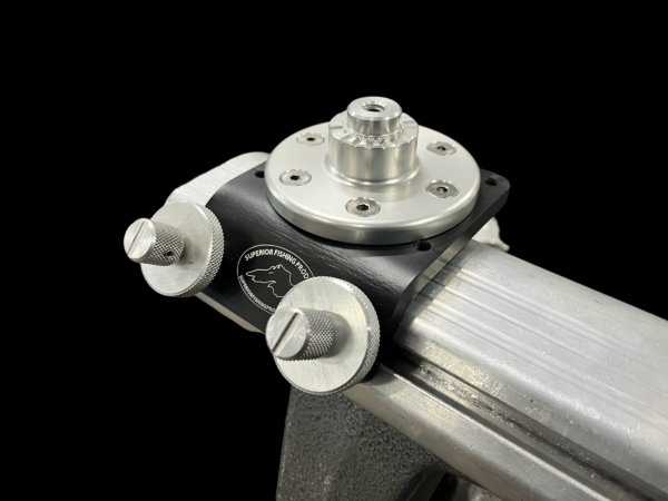 Lund 42° SportTrak Mount - Image 10